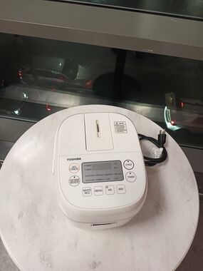 Toshiba Mini 3 Cup White Rice Cooker -